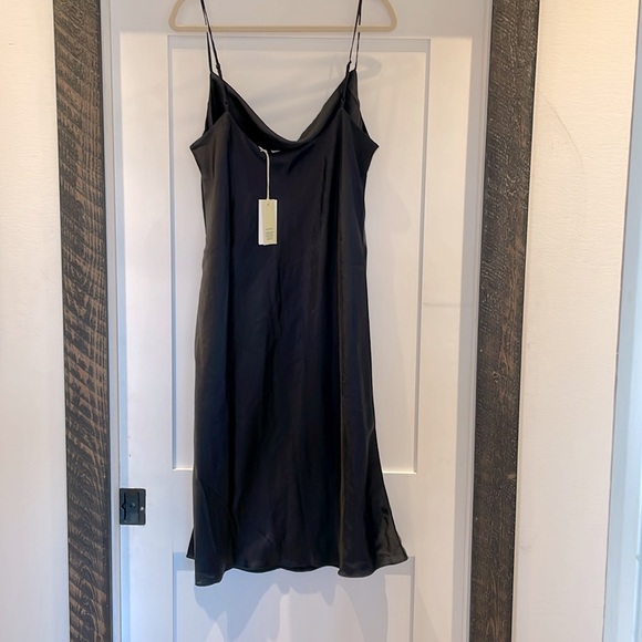 Black silk midi dress - Picture 2 of 3